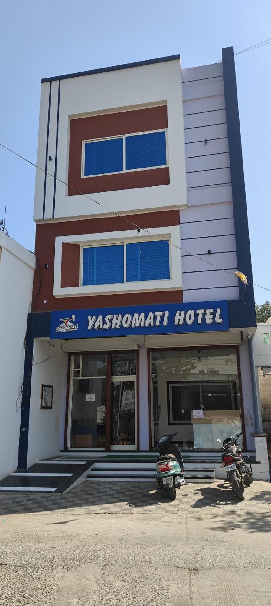 Maheshwar Yashomati Hotel מראה חיצוני תמונה