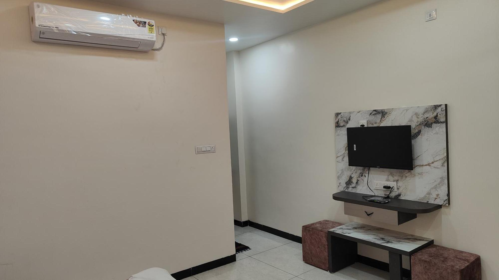 Maheshwar Yashomati Hotel מראה חיצוני תמונה